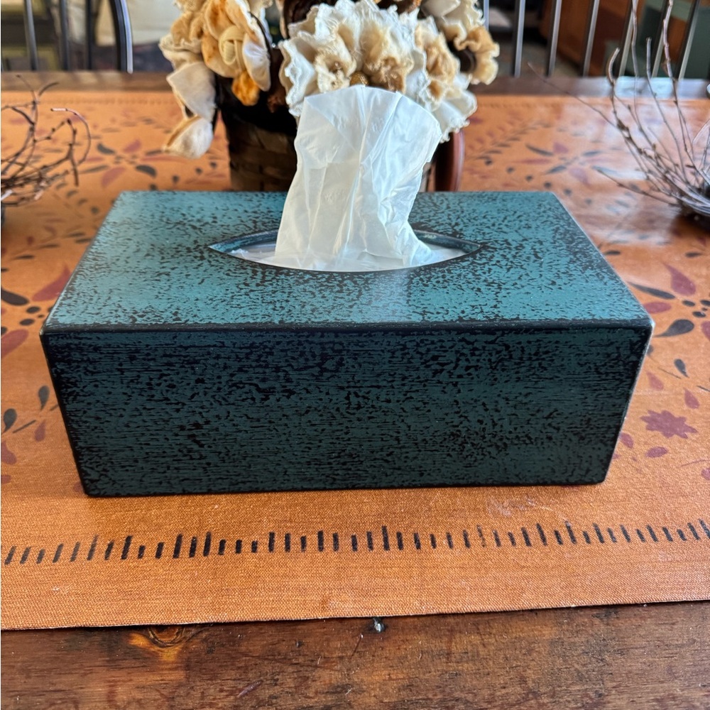 Tissue Box Cover - Picture 3 of 9